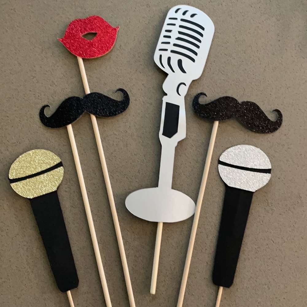 Photo Booth Props - Picture 2 of 11